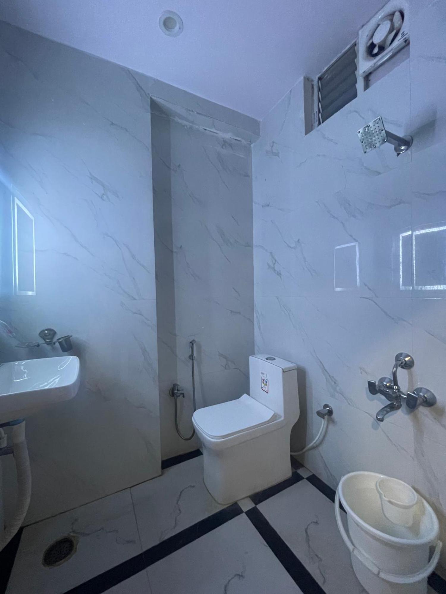 Hotel Eagle Grand Hyderabad Airport Zone Shamshabad Bagian luar foto