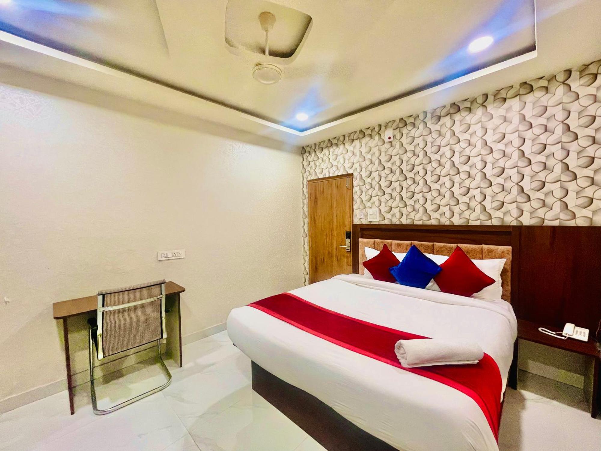 Hotel Eagle Grand Hyderabad Airport Zone Shamshabad Bagian luar foto