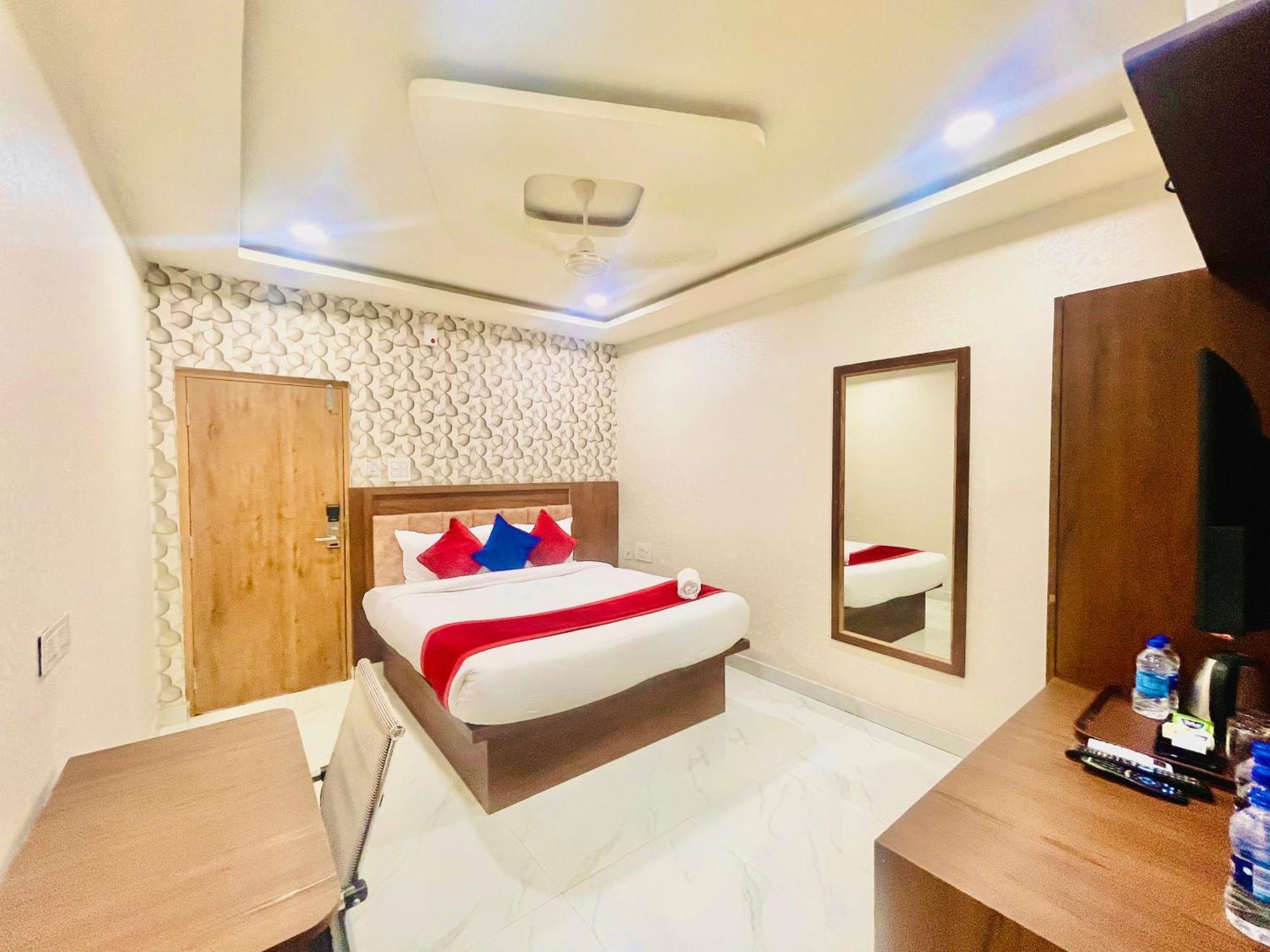Hotel Eagle Grand Hyderabad Airport Zone Shamshabad Bagian luar foto