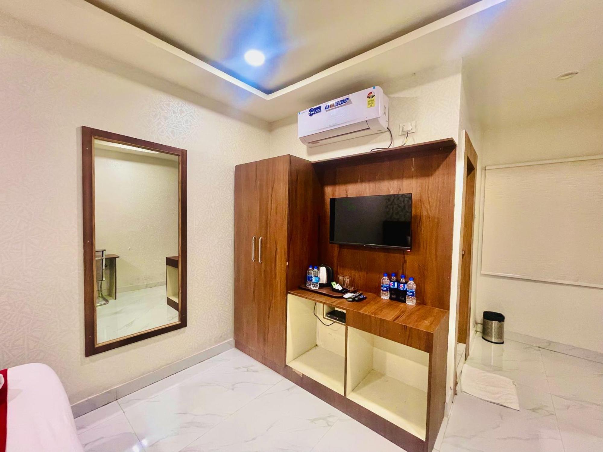 Hotel Eagle Grand Hyderabad Airport Zone Shamshabad Bagian luar foto