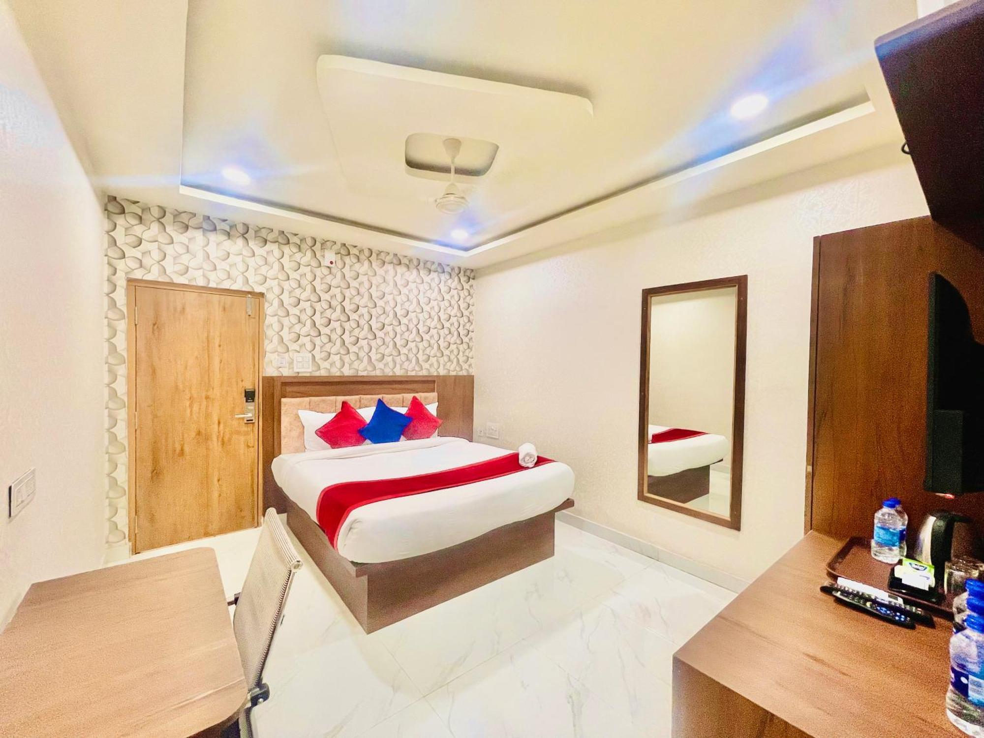 Hotel Eagle Grand Hyderabad Airport Zone Shamshabad Bagian luar foto