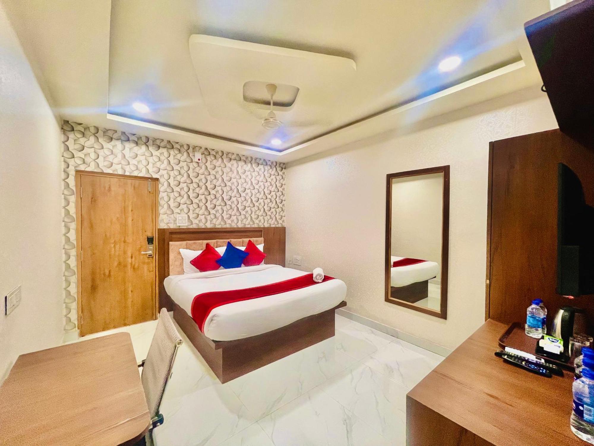 Hotel Eagle Grand Hyderabad Airport Zone Shamshabad Bagian luar foto