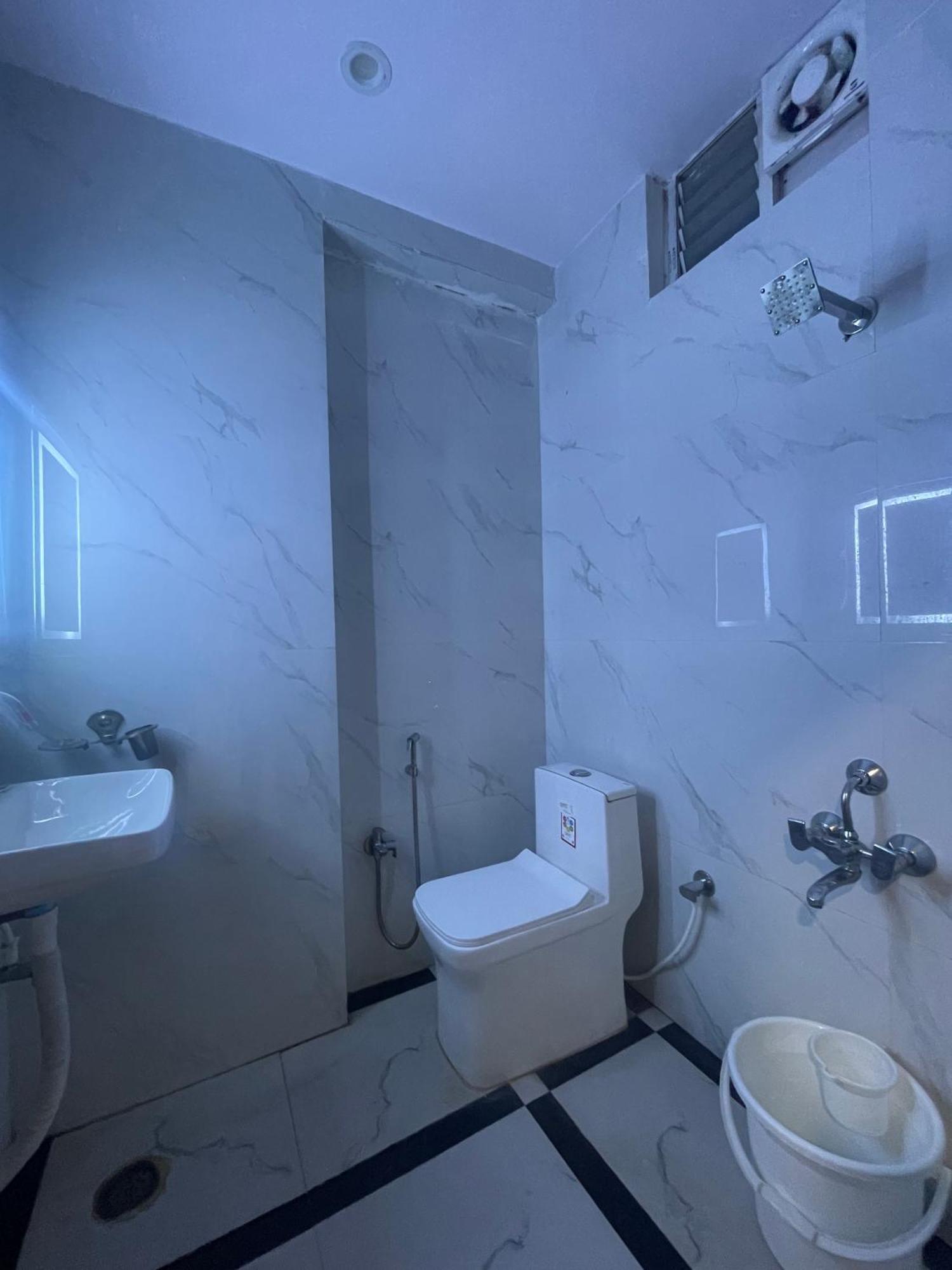 Hotel Eagle Grand Hyderabad Airport Zone Shamshabad Bagian luar foto
