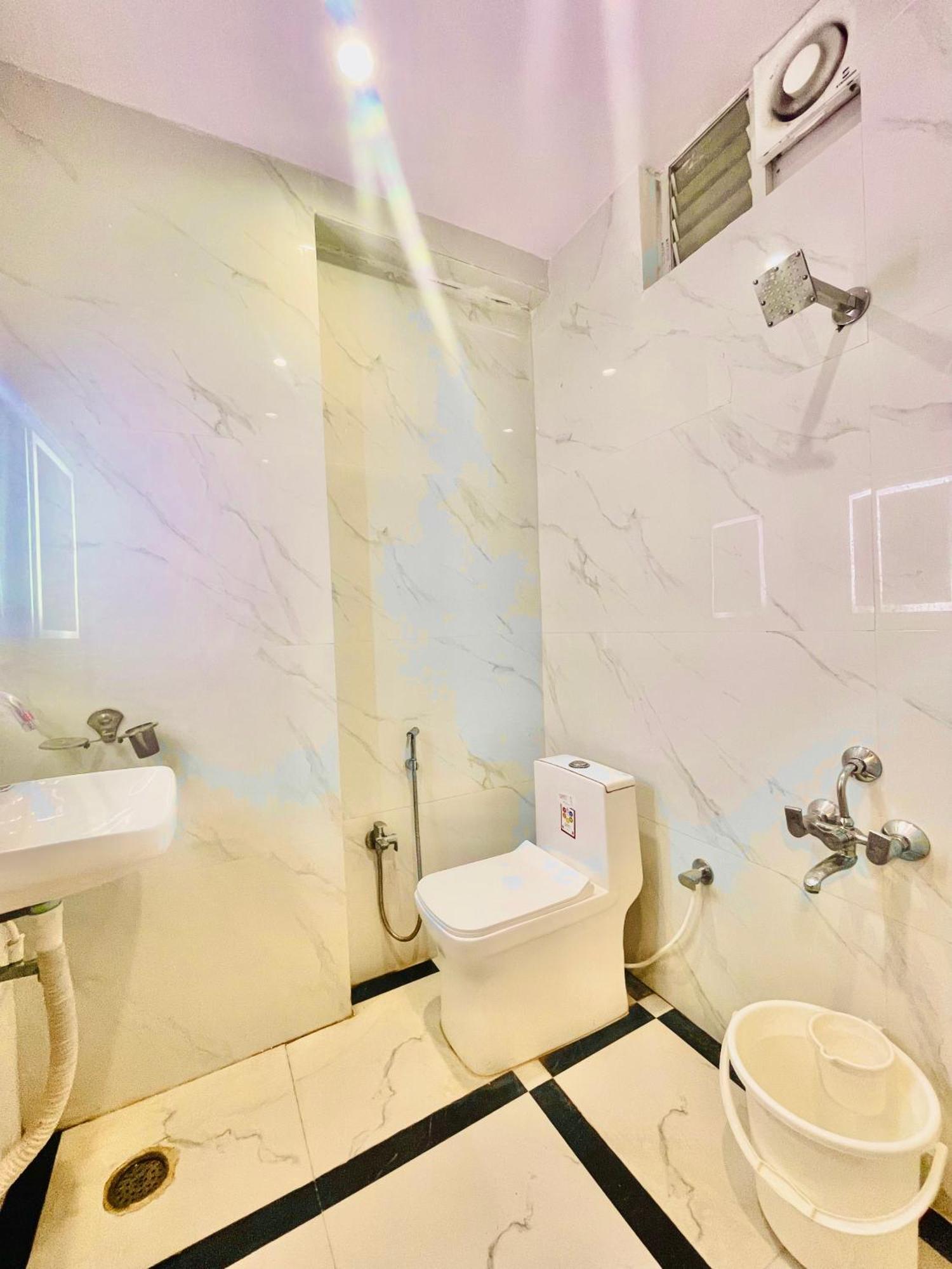 Hotel Eagle Grand Hyderabad Airport Zone Shamshabad Bagian luar foto